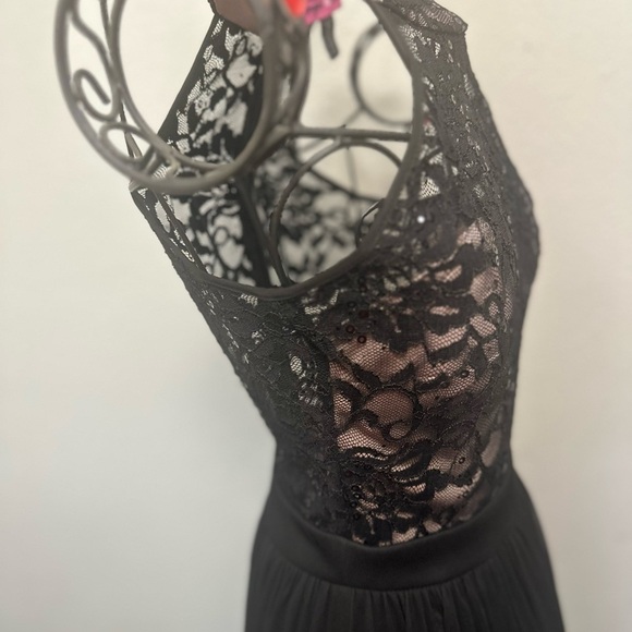 Morgan & Co Black Pleated Halter Gown - Picture 7 of 13
